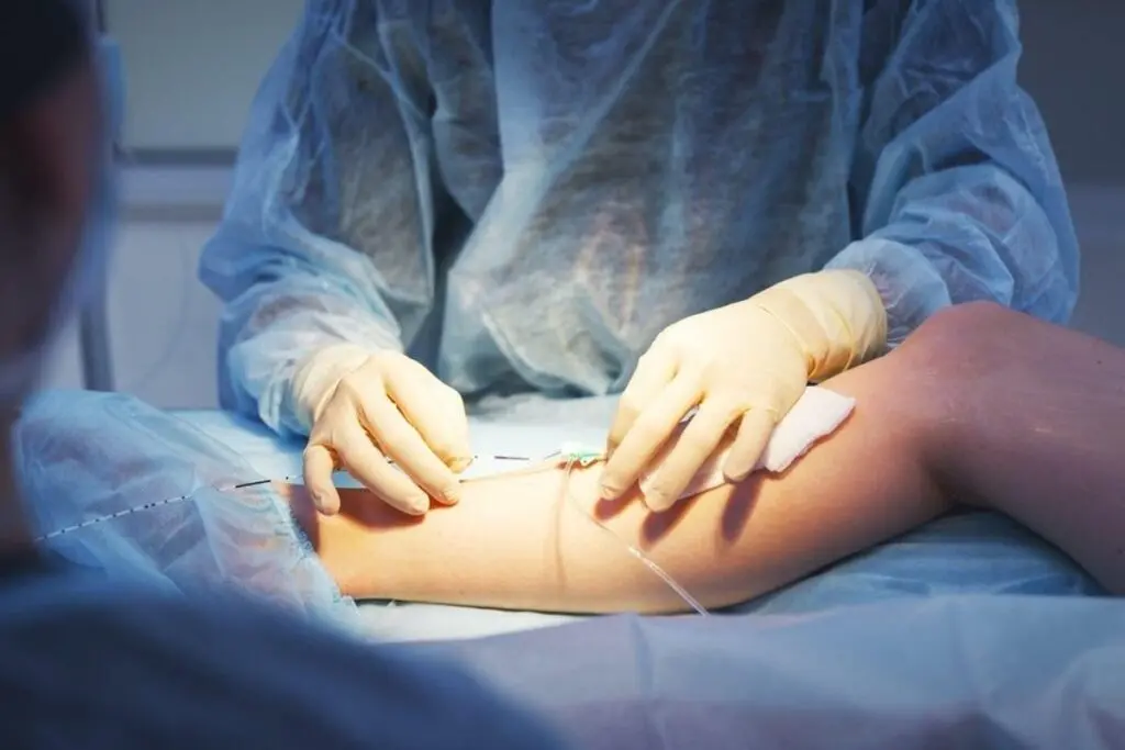 Injection of swollen anesthetic solution